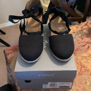 vionic women’s shoes size 10